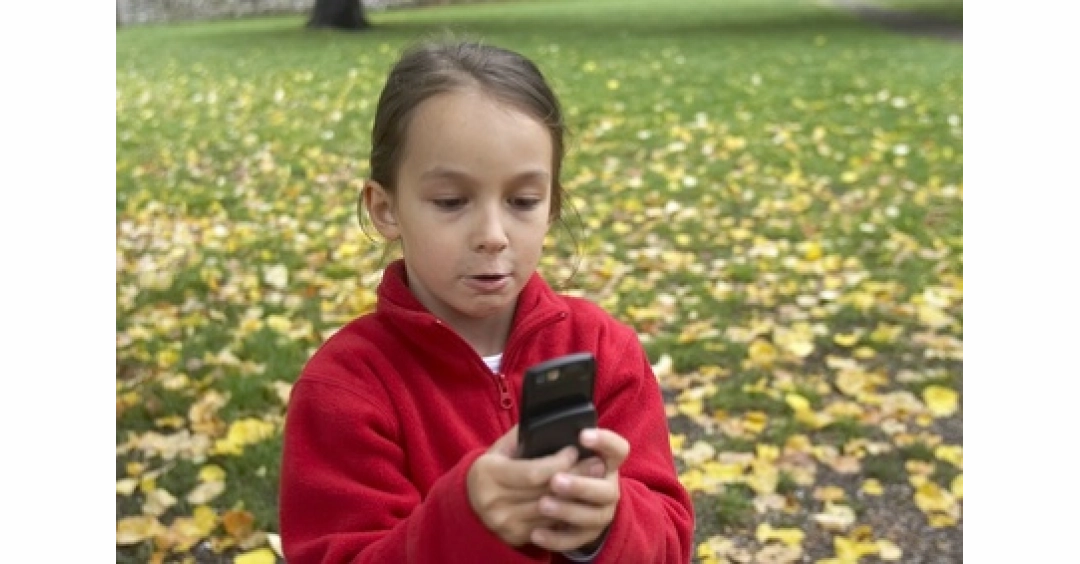 Tisková zpráva - Zákaz mobilů ve školách jako nástroj pro ochranu duševního zdraví dětí