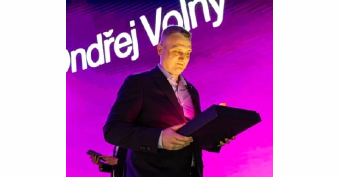 Docent Ondřej Volný získal ocenění AI osobnost roku 2025 v kategorii zdravotnictví