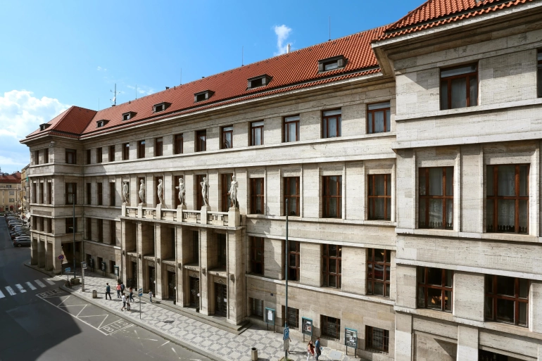 Mikrobiom a slizniční imunita, 1.3. 2023, Praha