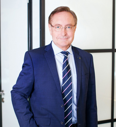 prof.&nbsp;MUDr. Petr&nbsp;Arenberger, DrSc.,&nbsp;MBA,&nbsp;FCMA