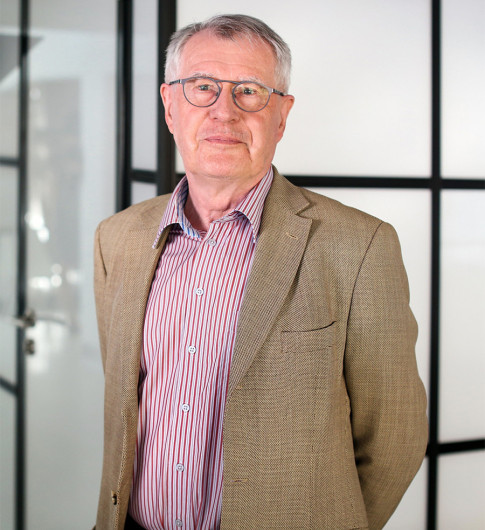 prof.&nbsp;MUDr. Karel&nbsp;Cvachovec, CSc.,&nbsp;MBA