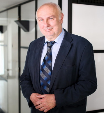 prof.&nbsp;MUDr.&nbsp;RNDr. Jiří&nbsp;Beneš, CSc.